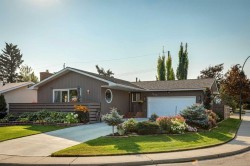 1423 107 Avenue SW Calgary, AB T2W 0C1