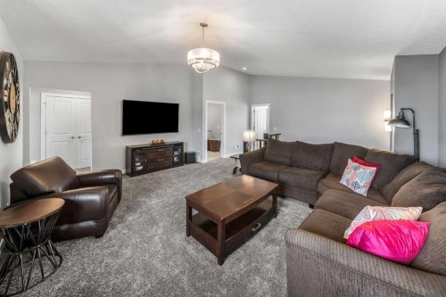 209 Sandpiper Crescent, Chestermere, AB - Indoor Photo Showing Living Room