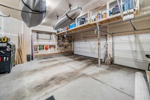 209 Sandpiper Crescent, Chestermere, AB - Indoor Photo Showing Garage