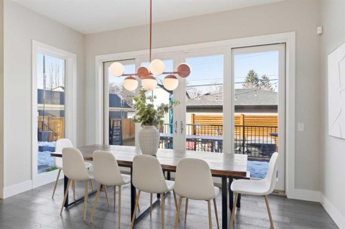 10 Lissington Drive Sw, Calgary, AB - Indoor Photo Showing Dining Room