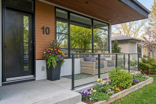 10 Lissington Drive Sw, Calgary, AB - Outdoor With Exterior