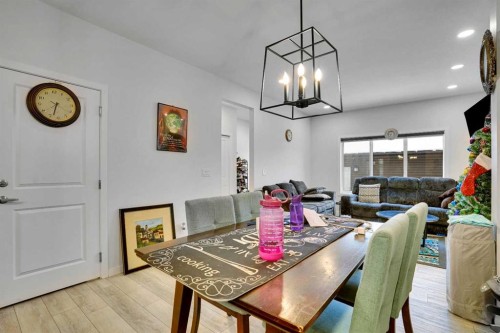 181 Walcrest Boulevard, Calgary, AB - Indoor Photo Showing Dining Room