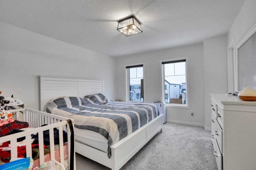 181 Walcrest Boulevard, Calgary, AB - Indoor Photo Showing Bedroom