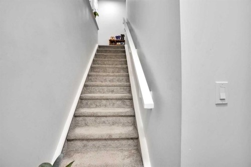 181 Walcrest Boulevard, Calgary, AB - Indoor Photo Showing Other Room