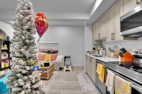 181 Walcrest Boulevard, Calgary, AB - Indoor Photo Showing Kitchen With Double Sink