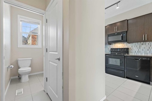 306 Ascot Circle Sw, Calgary, AB - Indoor Photo Showing Bathroom
