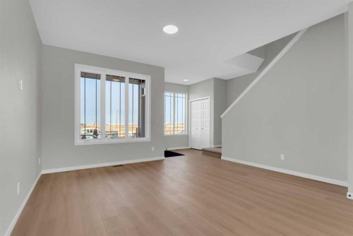 15 Corner Glen Drive Ne, Calgary, AB - Indoor Photo Showing Other Room