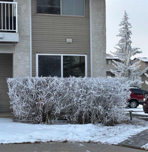 511-200 Brookpark Drive Sw, Calgary, AB - Outdoor