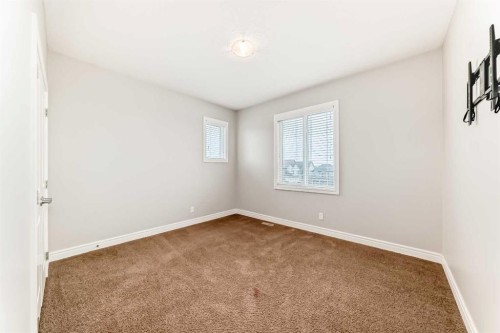 7904 Masters Boulevard Se, Calgary, AB - Indoor Photo Showing Other Room