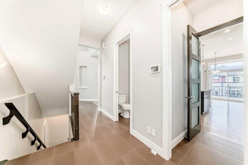 7904 Masters Boulevard Se, Calgary, AB - Indoor Photo Showing Other Room