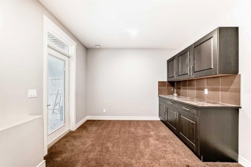 7904 Masters Boulevard Se, Calgary, AB - Indoor Photo Showing Other Room