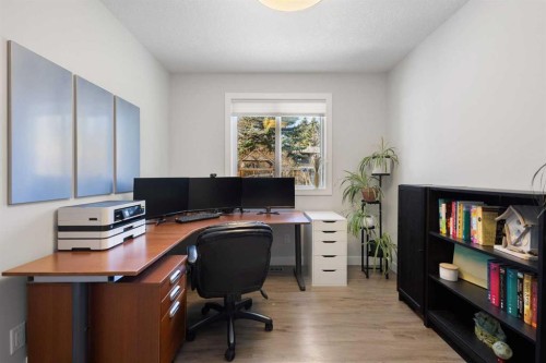 504 Varsity Estates Bay Nw, Calgary, AB - Indoor Photo Showing Office