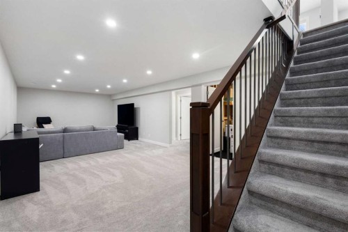 504 Varsity Estates Bay Nw, Calgary, AB - Indoor