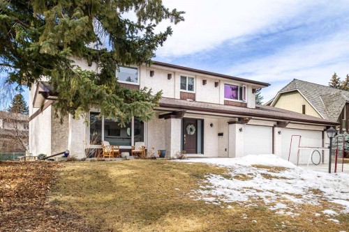 504 Varsity Estates Bay Nw, Calgary, AB - Outdoor