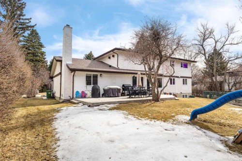 504 Varsity Estates Bay Nw, Calgary, AB - Outdoor