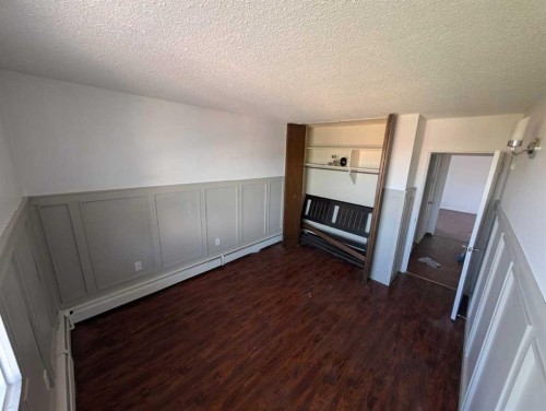 Calgary, AB - Indoor