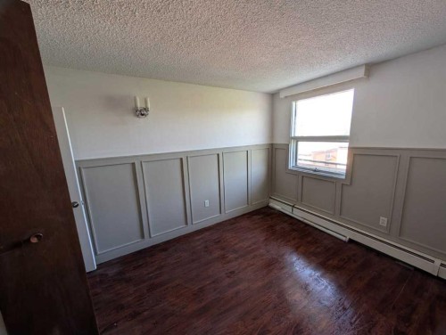 Calgary, AB - Indoor Photo Showing Other Room