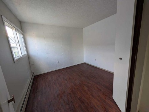 Calgary, AB - Indoor Photo Showing Other Room