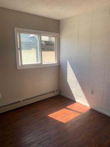 Calgary, AB - Indoor Photo Showing Other Room