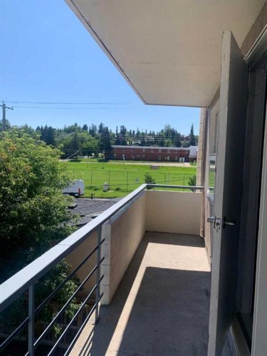 Calgary, AB - Outdoor With View With Exterior