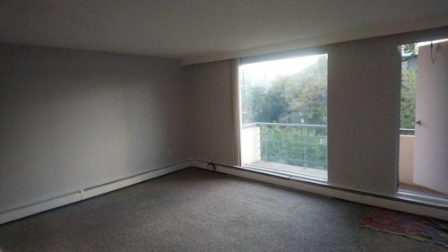 Calgary, AB - Indoor Photo Showing Other Room