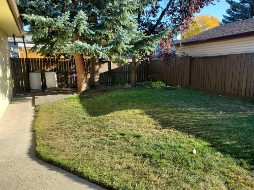 4640 Rundlehill Road Ne, Calgary, AB - Outdoor