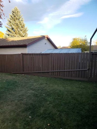 4640 Rundlehill Road Ne, Calgary, AB - Outdoor