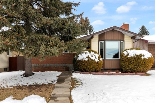 4640 Rundlehill Road Ne, Calgary, AB - Outdoor