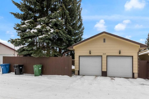 4640 Rundlehill Road Ne, Calgary, AB - Outdoor With Exterior