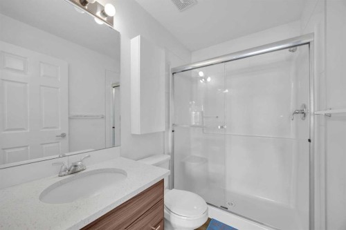 3202-215 Legacy Boulevard Se, Calgary, AB - Indoor Photo Showing Bathroom