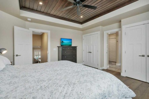 5825 Maple Crescent, Innisfail, AB - Indoor Photo Showing Bedroom