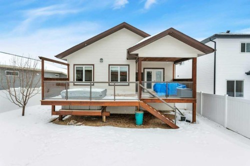 5825 Maple Crescent, Innisfail, AB - Outdoor With Deck Patio Veranda With Exterior