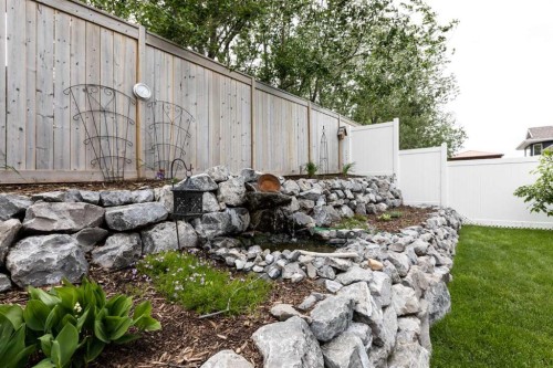 5825 Maple Crescent, Innisfail, AB - Outdoor