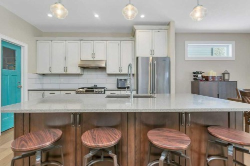 5825 Maple Crescent, Innisfail, AB - Indoor Photo Showing Kitchen With Upgraded Kitchen