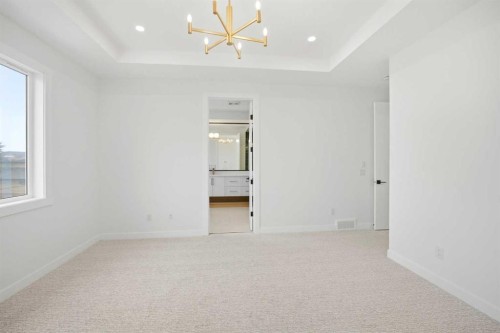 4711 19 Avenue Nw, Calgary, AB - Indoor Photo Showing Other Room