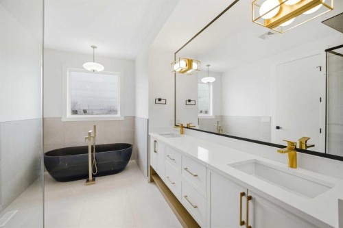 4711 19 Avenue Nw, Calgary, AB - Indoor