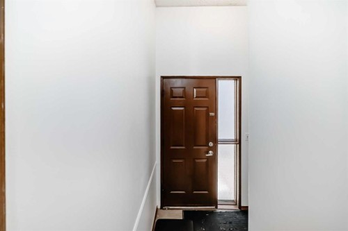 6735 Temple Drive Ne, Calgary, AB - Indoor Photo Showing Other Room