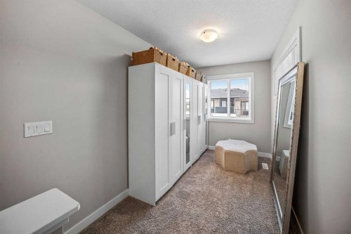 210 Crestbrook Common Sw, Calgary, AB - Indoor Photo Showing Other Room