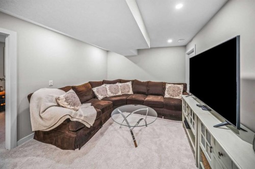 210 Crestbrook Common Sw, Calgary, AB - Indoor