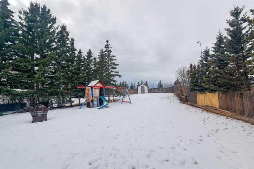 15 Edgeland Mews Nw, Calgary, AB - Outdoor