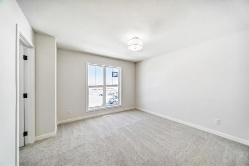 615 Lucas Boulevard Nw, Calgary, AB - Indoor Photo Showing Other Room