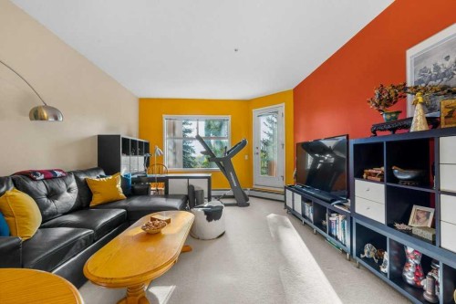 215-200 Lincoln Way Sw, Calgary, AB - Indoor