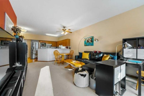 215-200 Lincoln Way Sw, Calgary, AB - Indoor