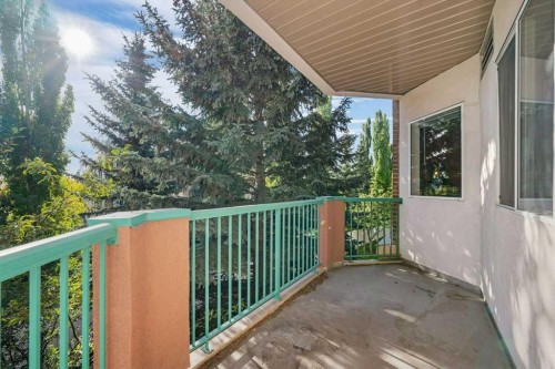 215-200 Lincoln Way Sw, Calgary, AB - Outdoor