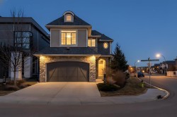 393 Evansborough Way NW Calgary, AB T3P 0R3