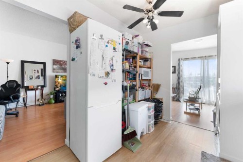 1827 46 Street Se, Calgary, AB - Indoor Photo Showing Other Room