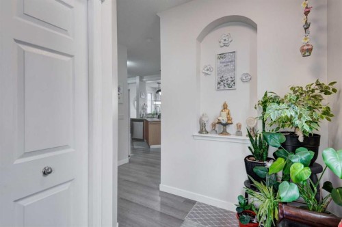 52 Bridlemeadows Common Sw, Calgary, AB - Indoor Photo Showing Other Room