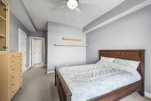 6309-14 Hemlock Crescent Sw, Calgary, AB - Indoor Photo Showing Bedroom