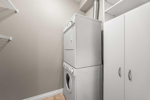 6309-14 Hemlock Crescent Sw, Calgary, AB - Indoor Photo Showing Laundry Room
