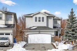 378 Panamount Drive NW Calgary, AB T3K 5M1